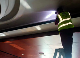 清洗中央空调中